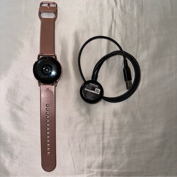 Samsung Active 2 Smart Watch 40mm. - Picture 8 of 9